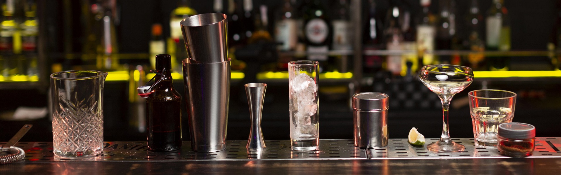 Rent a car Dubai | Barska oprema