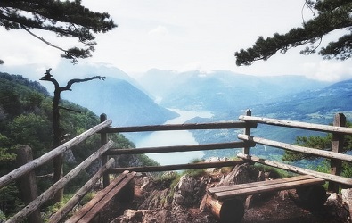 Rent a car Dubai | Best of Serbia