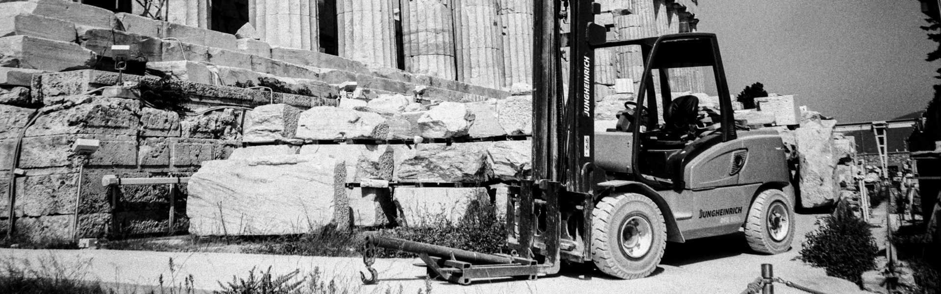 Rent a car Dubai |  Viljuškari Srbija